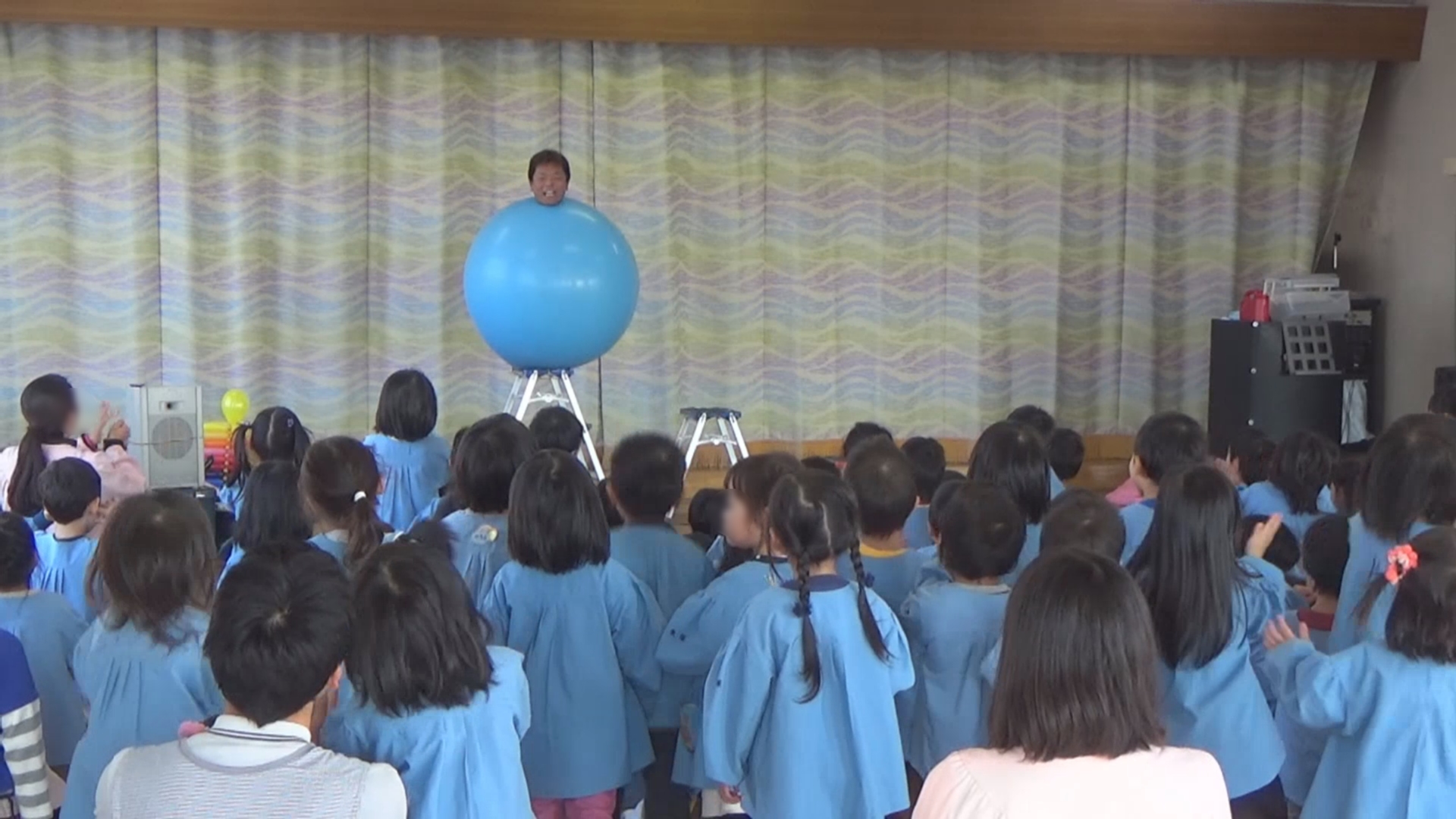 保育園、幼稚園での風船太郎のバルーンショー
